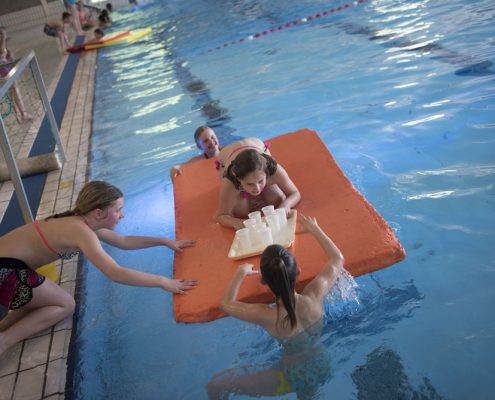 schoolreisje met activiteiten bij zwembad de IJzeren Man