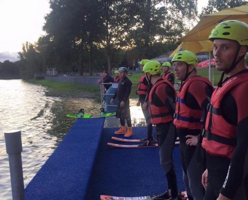 bedrijfsuitje bij zwembad en waterskibaan de IJzeren Man